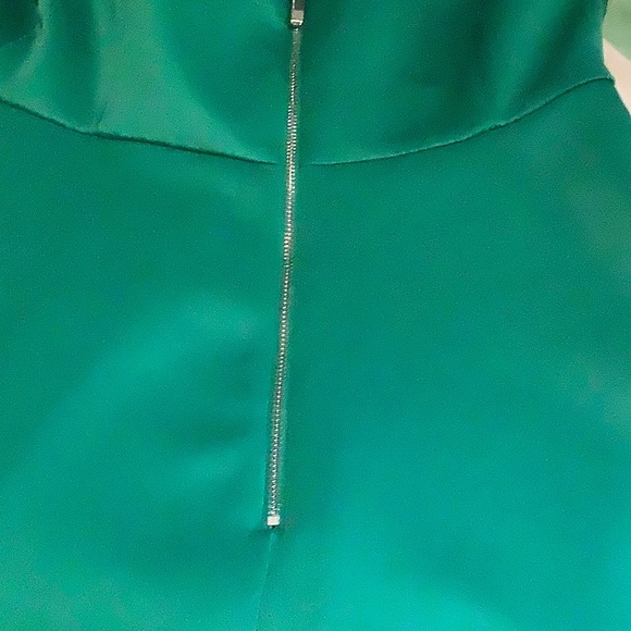 Ted Baker London Emerald Twist Front Halter mini dress. Size 2. Nwot - Picture 8 of 9